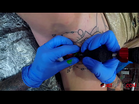 ❤️ Extremely tattooed hottie Sully Savage got a tattoo on her clitoris ❤❌ Sluts at us ❤
